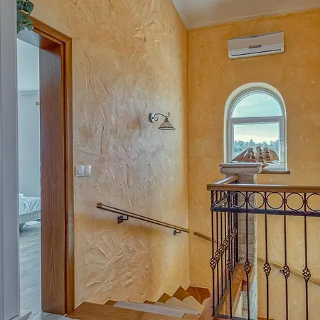 Tomaso Villa